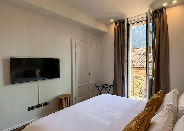 Eleganza Nel Cuore Di דירה *