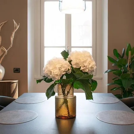 Eleganza Nel Cuore Di *